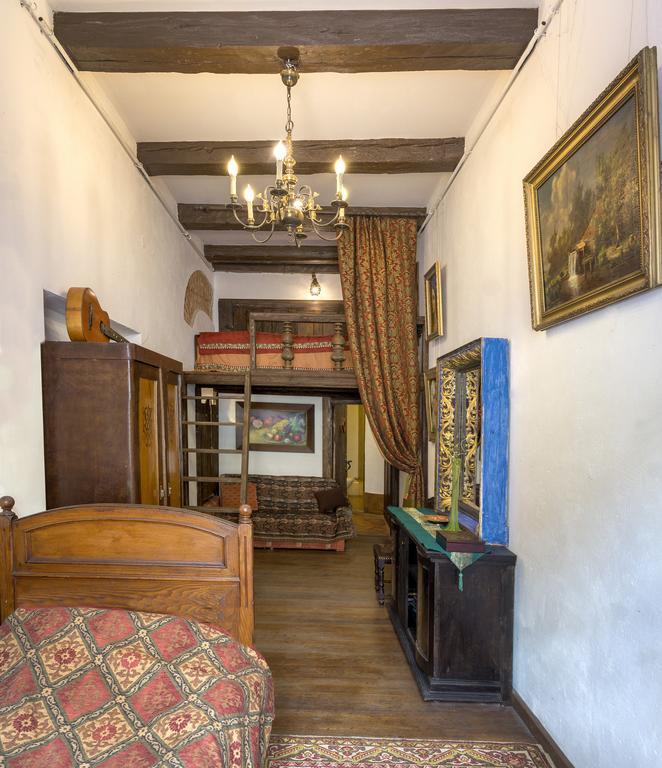 Art & House Apartment Лвив Екстериор снимка